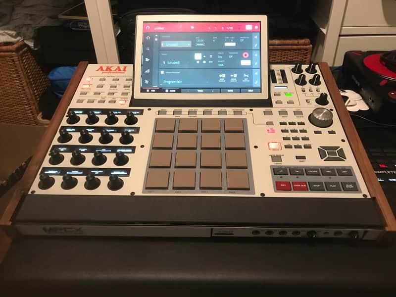 Akai Akai Mpc X 2021