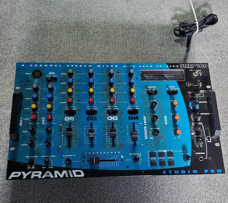 Pryamid PMR 9600 Studio Pro Mixer