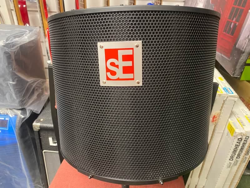sE Electronics Project Studio Reflexion Filter - Black