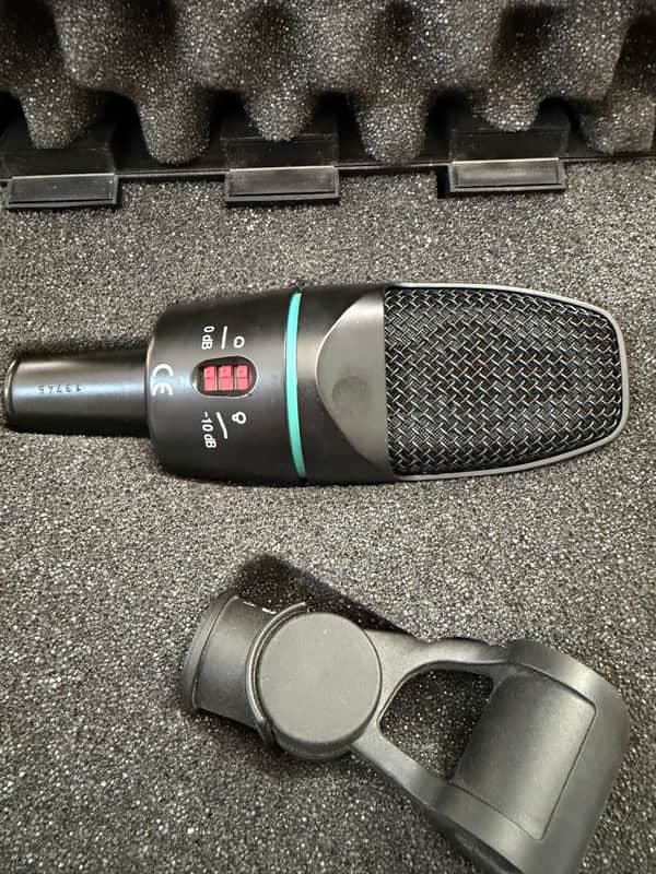 AKG C3000 High Performance Large-Diaphragm Condenser Microphone 2010s - Black