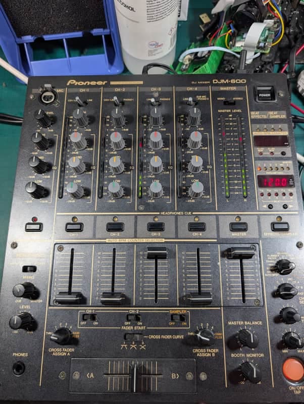Pioneer DJM-600 Pro 2005 - Matt