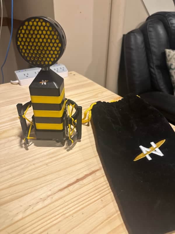 Neat King Bee Large-Diaphragm Condenser Microphone