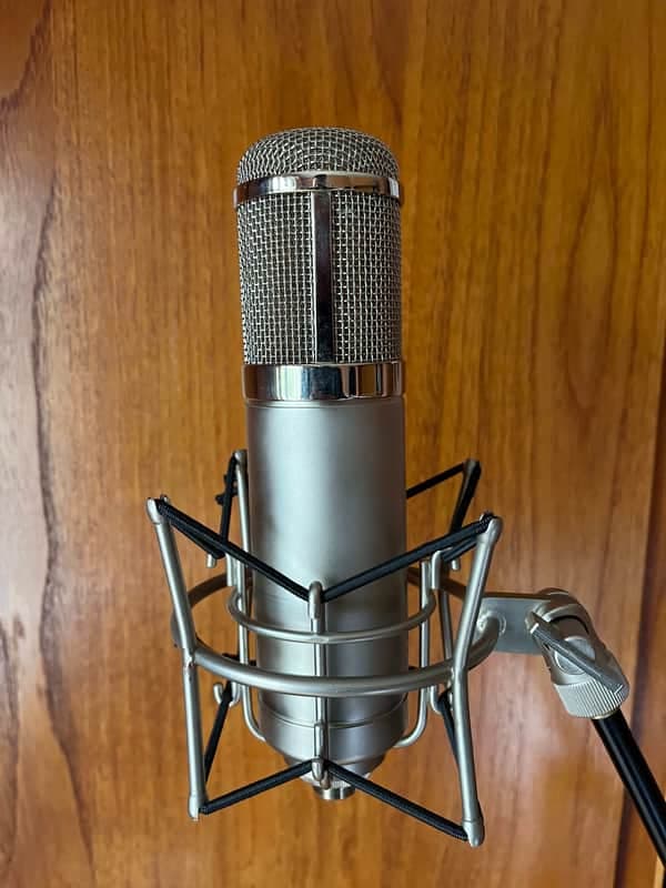 Peluso 2247SE Tube Microphone