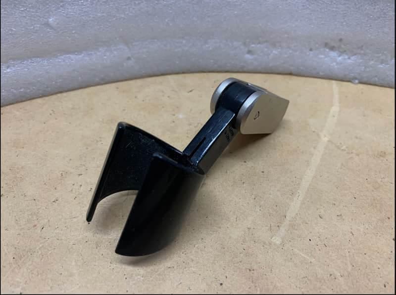 AKG VINTAGE MIC HOLDER/D1000E/D100E STAGE MICS/SHURESM58/57-MAKE OFFER!!
