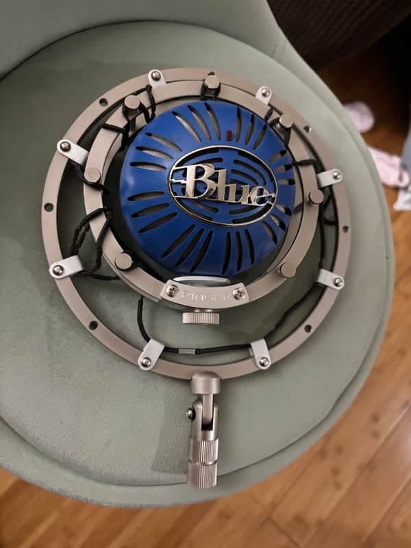 Blue Ball Dynamic Mic 2000s - Blue