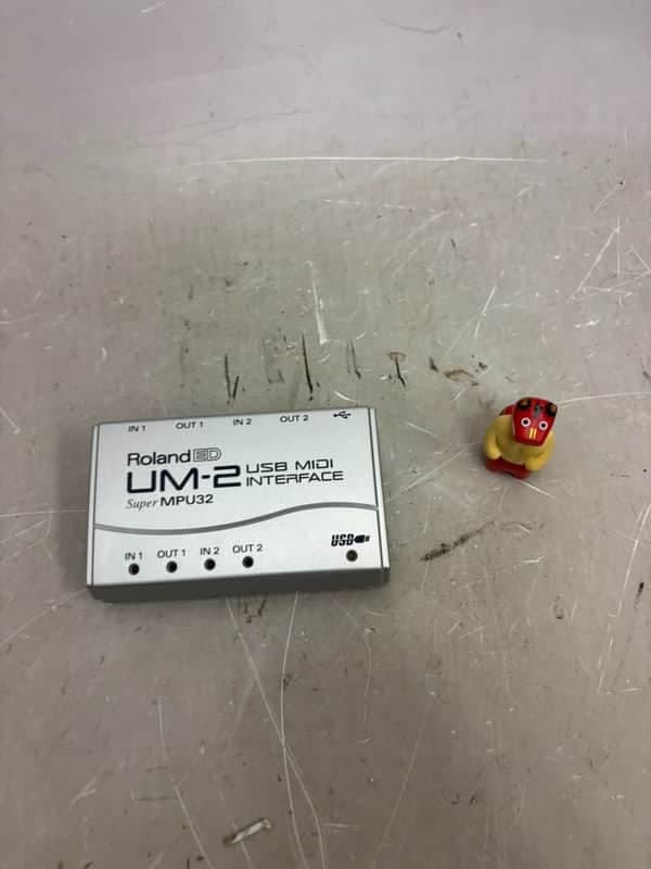 Roland UM-2 Super MPU32 USB MIDI Interface Adapter from Japan