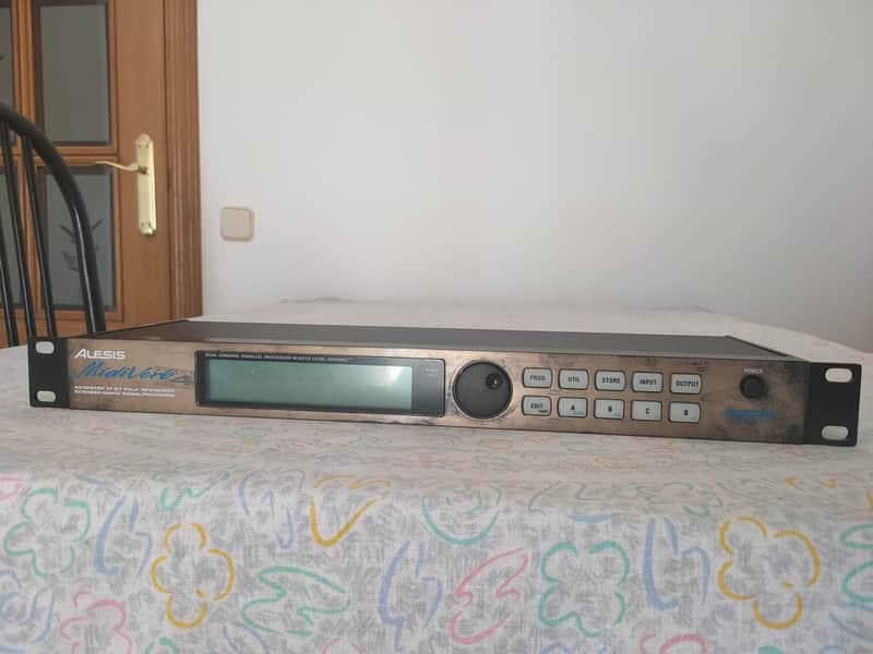 Alesis Midiverb 4 2000s - Black