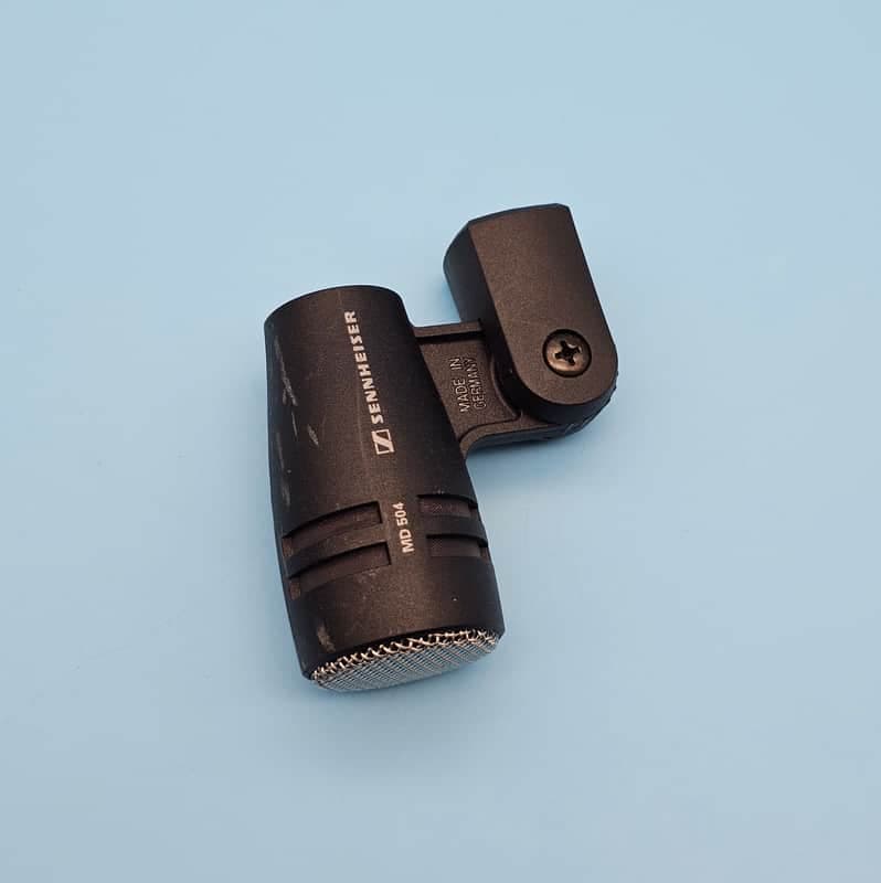 ☆Sennheiser MD 504 Cardioid Dynamic Drum Microphone With Mounting Clip - e604