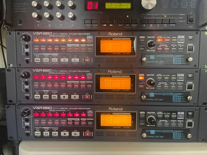 Roland VSR-880 Rackmount Digital Studio Recorder 1999 - 2001 - Blue