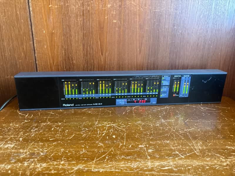 Roland MB-24 Level Meter Bridge