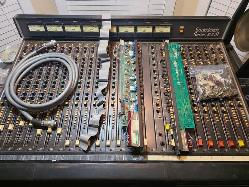 Soundcraft 800B 1980s - Brown Channel strips