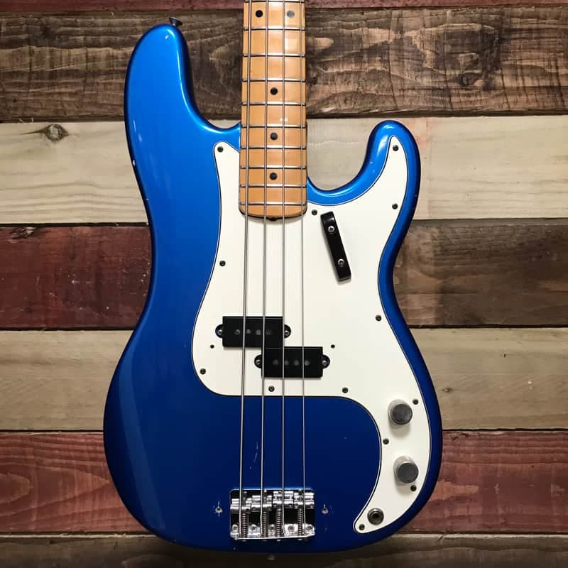 Fender Precision Bass with Maple Fretboard Lake Placid Blue 1973/1974