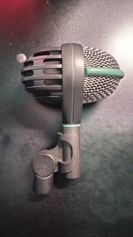 AKG D112 MKI Cardioid Dynamic Bass Drum Microphone 2006 - Gray