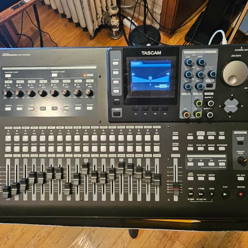 TASCAM DP-24SD 24-track Digital Portastudio 2015 - Present - Black