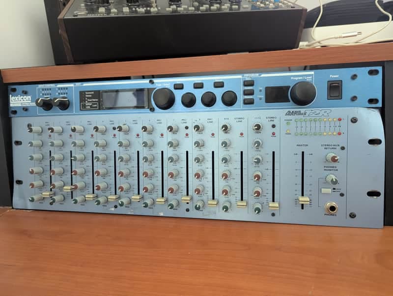 Alesis MultiMix 12R Rackmount 12-Channel Mixer 2006 - 2015 - White/Silver
