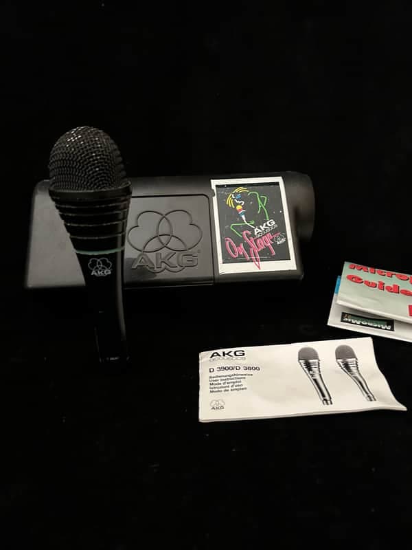 AKG D3800
