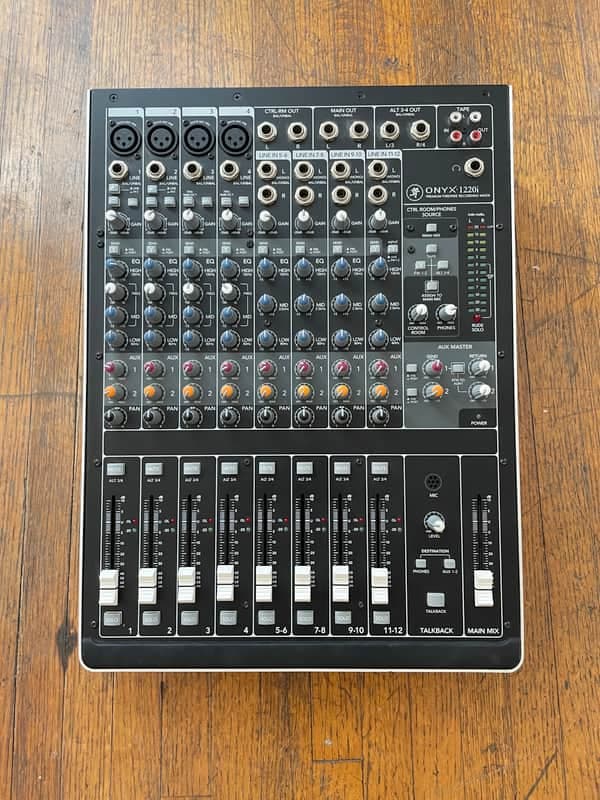 Mackie Onyx 1220i 12-Channel Firewire Mixer