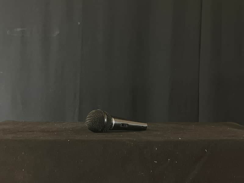 Behringer XM1800S Handheld Supercardioid Dynamic Vocal Microphone with On / Off Switch 2010s - Black