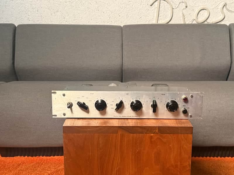 Pultec MEQ-5 Mid-Range Equalizer (Silver Face)