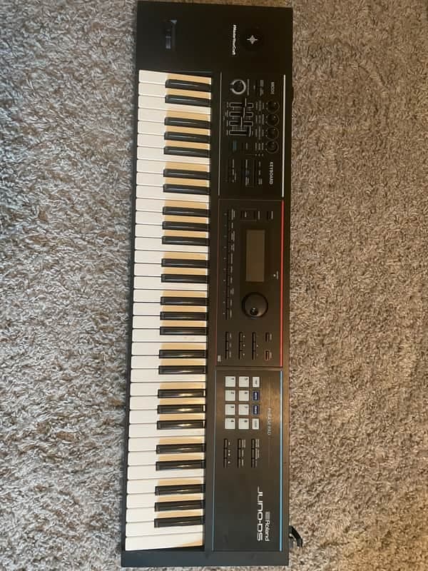 Roland Juno DS61 Synthesizer 2018 - Present - Black