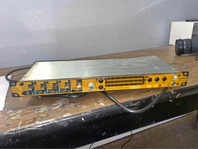 Vintage Furman SRM- 80A Signal Processing Rack Unit