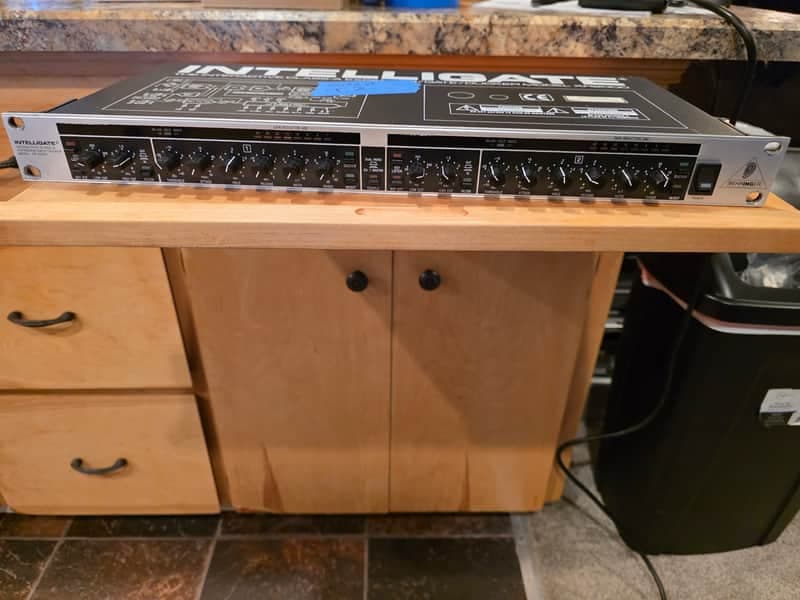 Behringer XR-2000