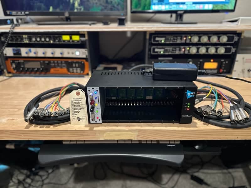 API 500-8B HC 8-Slot Lunchbox + DB 25 Breakout Cables + Power Supply