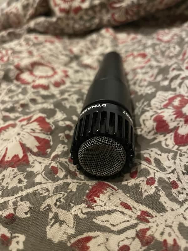 Shure SM57 Cardioid Dynamic Microphone 1984 - Present - Black