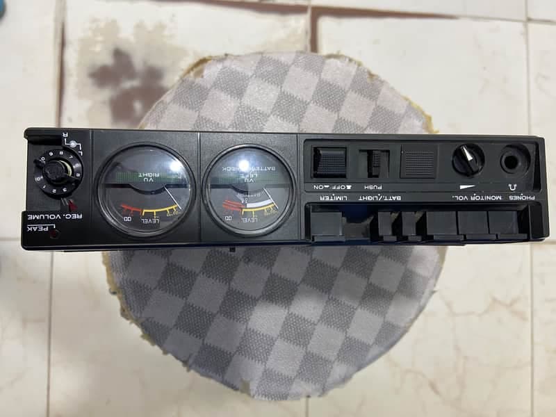 Vintage MARANTZ CP230 - Stereo portable cassette tape recorder