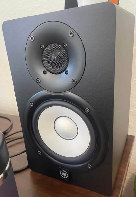 Yamaha HS5 5" Powered Studio Monitor (Pair) - Black