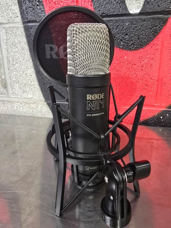 RODE NT1 5th Generation Cardioid Condenser Microphone 2023 - Present - Black
