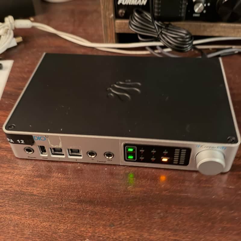 iConnectivity PlayAUDIO12 USB Audio / MIDI Playback Interface + Power Supply