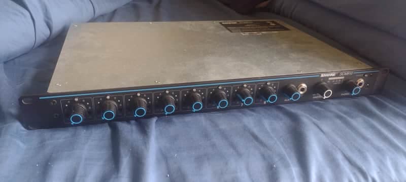 Shure SCM800 8-Channel Mic/Line Level Mixer with EQ 2010s - Black