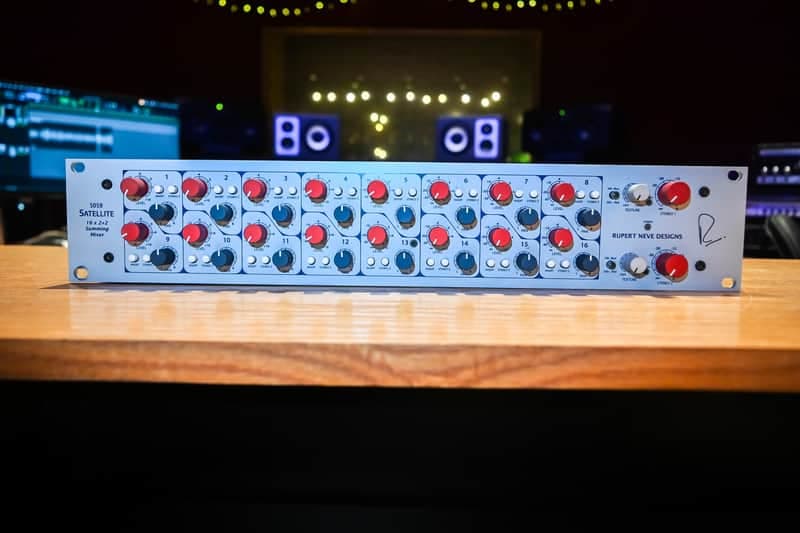 Rupert Neve Designs 5059 Satellite Summing Mixer, 16x2+2 (white face)