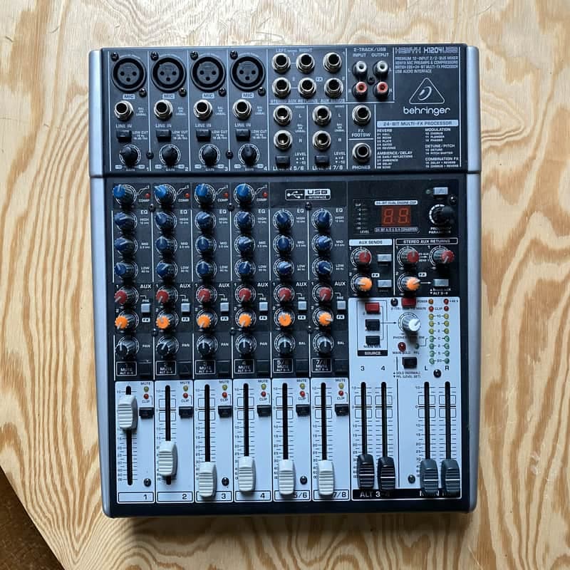 Behringer Xenyx X1204USB Mixer with USB Interface 2010 - Present - Standard