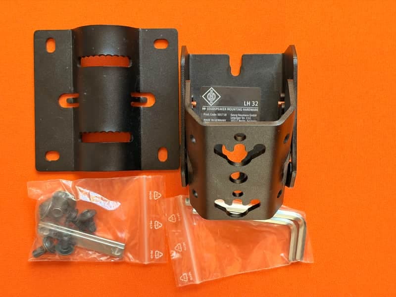 Neumann LH 32 Wall Mount for KH 120 - Black