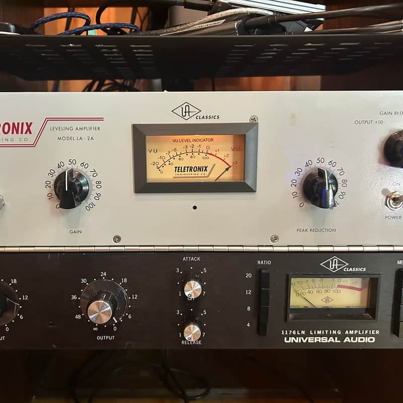 Universal Audio LA-2A Leveling Amplifier / Optical Compressor 2000 - Present - Gray
