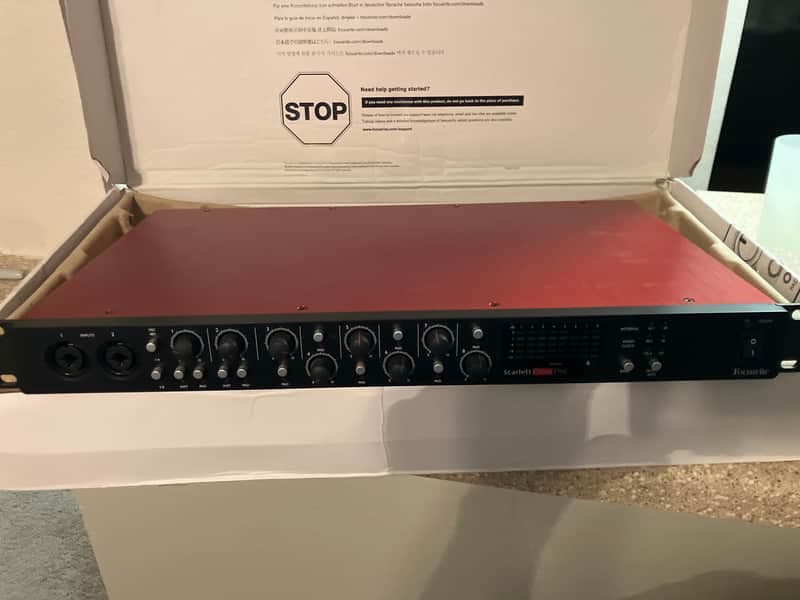 Focusrite Octopre - red