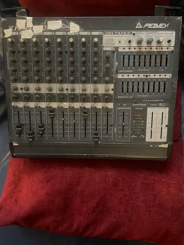 Peavey XR 800F (9 Channel Mixing Console 1998 - Grey