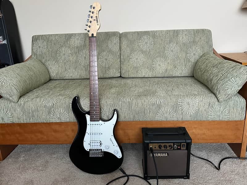 Yamaha Electric Guitar Package - Black