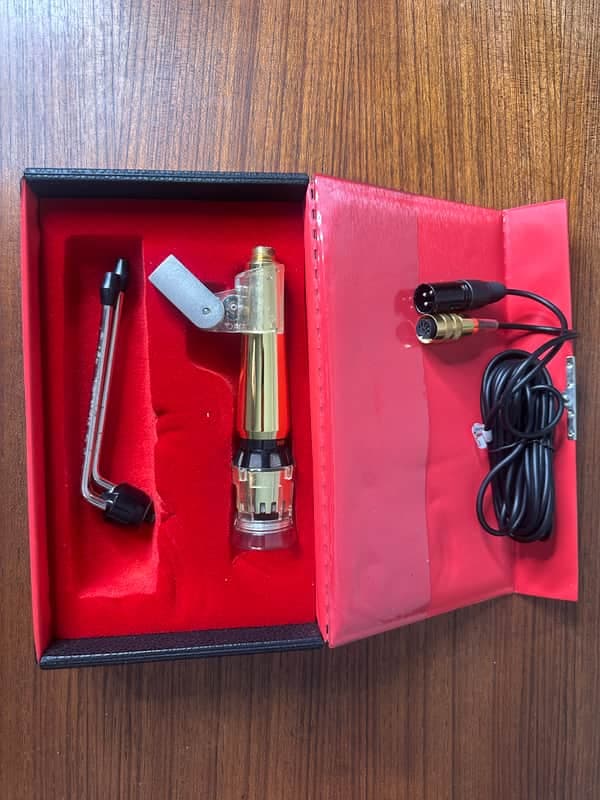 AKG D 1000 C as used by David Bowie