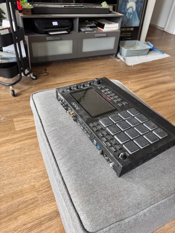 Akai MPC Live II Standalone Sampler / Sequencer 2020 - Present - Black