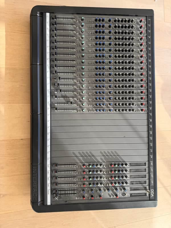 DDA Interface 16 Channel Console