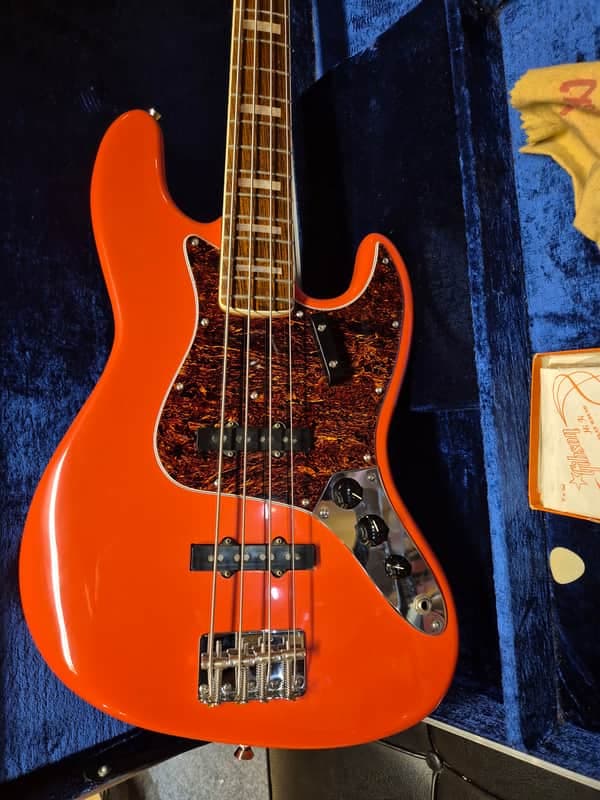 Fender Jazz Bass 1967 refin with -77 neck - Fiesta red