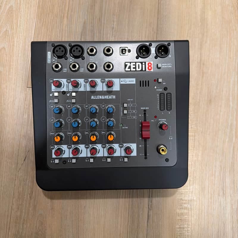 Allen & Heath ZEDi-8 Compact 8-Input Hybrid Mixer/USB Interface 2015 - Present - Black