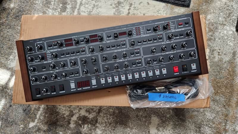 Sequential Prophet-6 Module 6-voice Polyphonic
