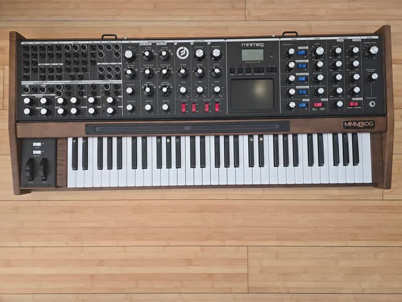 Moog Minimoog Voyager XL 61-key Analog Synth 2016 - Black and Wood