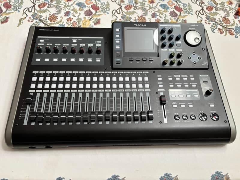 TASCAM DP-24SD 24-track Digital Portastudio, including a brand new 32GB SD card and power supply