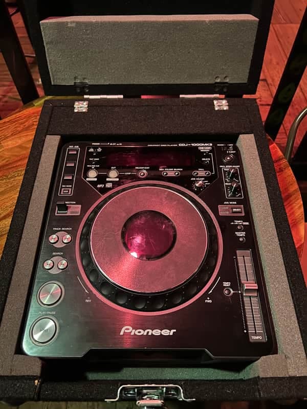 Pioneer CDJ-1000MK3 Digital CD Turntable - used w/ case