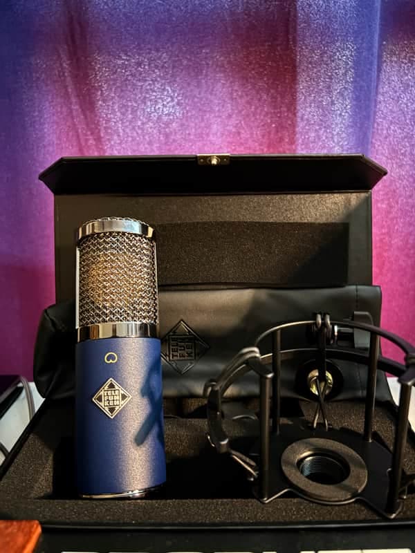 Telefunken TF11 Large Diaphragm Cardioid Condenser Microphone 2020 - Present - Blue